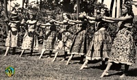 Dancers with Ipu